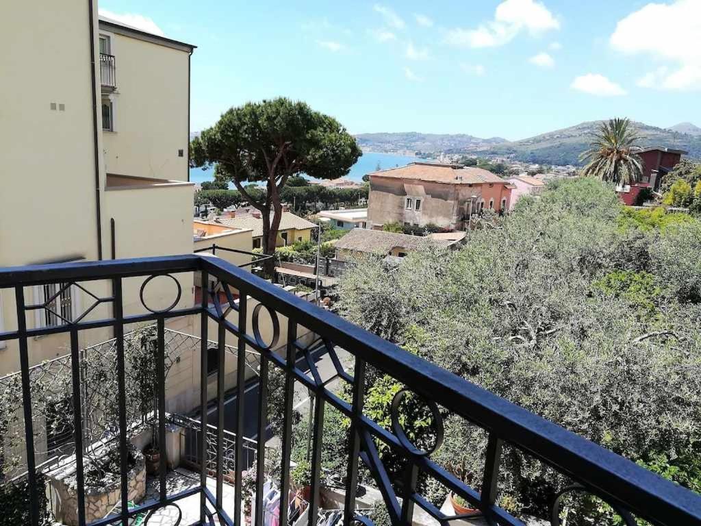 Casa Dinky Attico Con Terrazza Vista Mare Apartment Formia Bagian luar foto